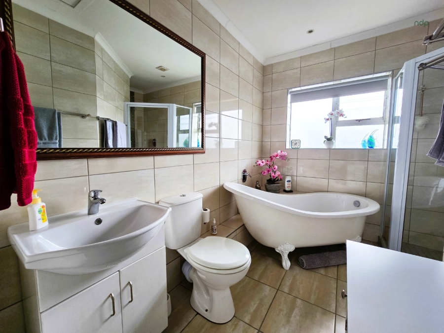  Bedroom Property for Sale in Gonubie Eastern Cape